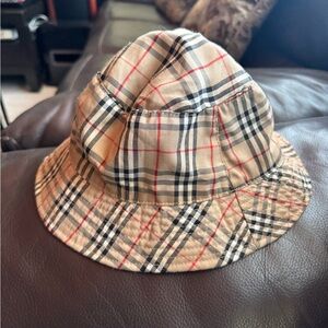 Burberry Checkered Bucket Hat Reversible Vintage